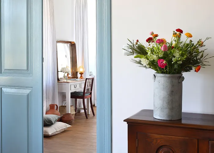 1907 By Louis Panzió Polis