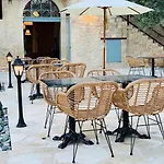 1907 By Louis فندق مبيت وإفطار 4*