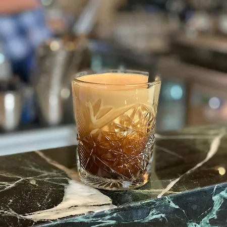 ベッド・アンド・ブレックファスト 1907 By Louis Polis