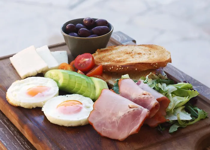 1907 By Louis Bed & Breakfast Polis